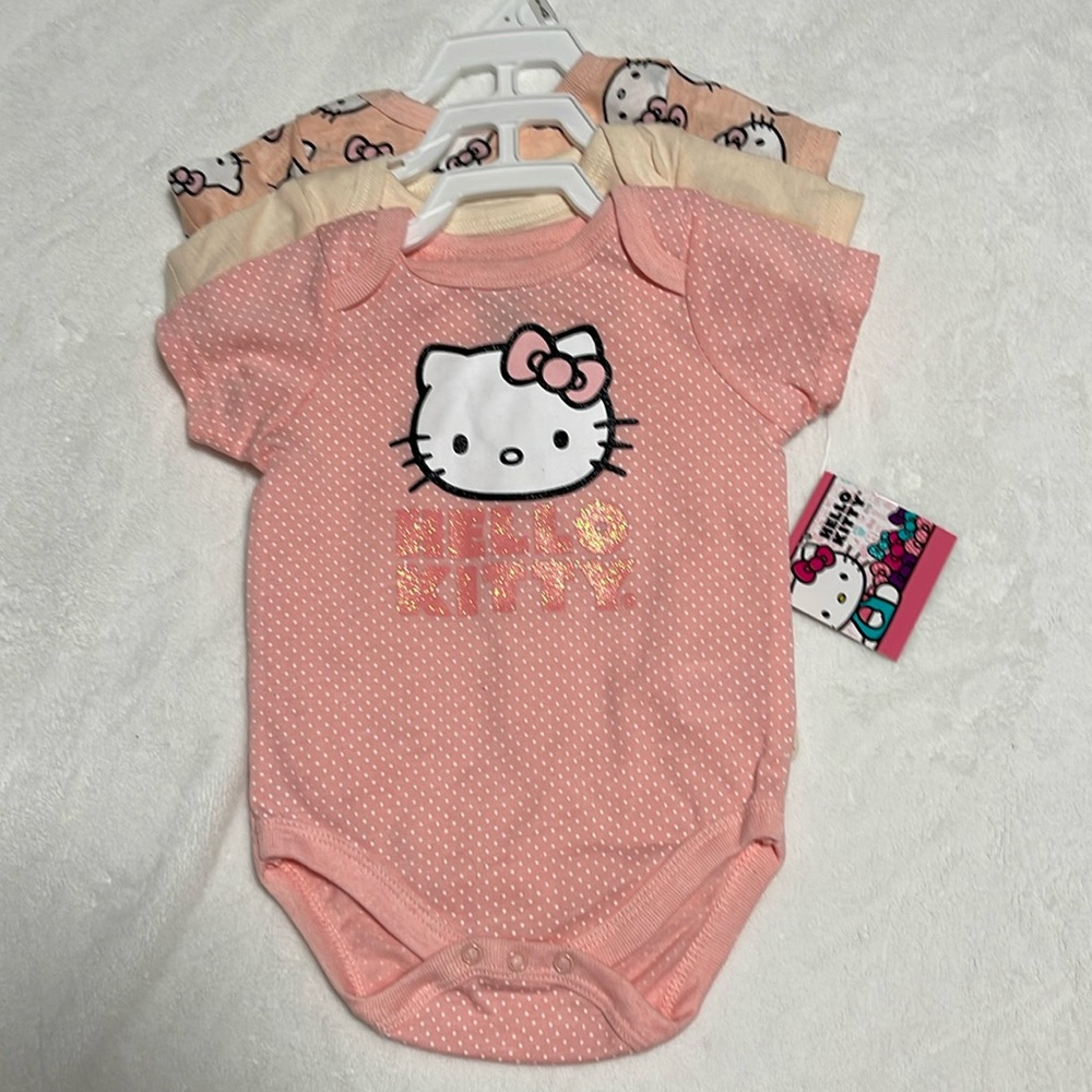 Brand New Hello Kitty Baby Girl Onesies Set Size 6-9 Months